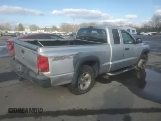 2008 Dodge Dakota with VIN 1D7HW32K78S539772, listed as a Copart auction lot 89014395 with 140,437 mi miles and Clean title. Bid and sale history available at DreamBid. Image 3.