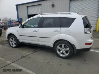 2008 Mitsubishi Outlander XLS with VIN JA4MS41X48Z009364, listed as a Copart auction lot 86018664 with 170,060 mi miles and Salvage Title. Bid and sale history available at carsss.com. Image 2.