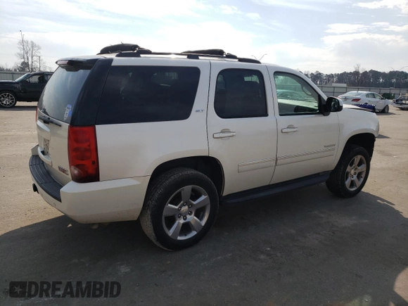 2011 GMC Yukon SLT with VIN 1GKS2CE03BR364350, listed as a Copart auction lot 46996275 with 176,977 mi miles and Salvage Title. Bid and sale history available at carsss.com. Image 3.