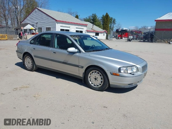 2000 Volvo S80 with VIN YV1TS94D3Y1113398, listed as a IAAI auction lot 42062279 with 112,752 mi miles. Bid and sale history available at carsss.com. Image 1.