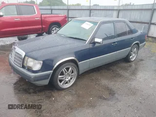 1990 Mercedes-Benz 300 E с VIN WDBEA30D5LB186360, выставлен на аукционе IAAI как лот 42502197 с пробегом 226 135 миль миль и . История ставок и продаж доступна на DreamBid. Изображение 2.
