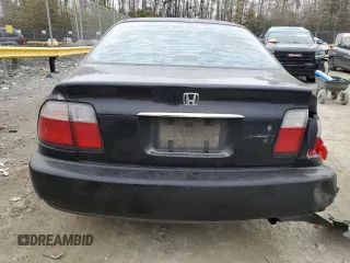 1997 Honda Accord LX with VIN 1HGCD5630VA028769, listed as a Copart auction lot 88500575 with 236,568 mi miles and Salvage Title. Bid and sale history available at carsss.com. Image 6.