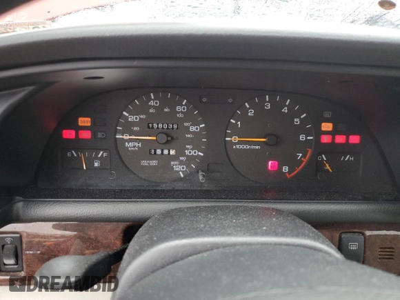 1996 Nissan Altima XE z VIN 1N4BU31D1TC118891, wystawiony jako Copart lot #73860614 z przebiegiem 158 039 mil mil oraz Szkoda całkowita • Salvage title. Historia ofert i sprzedaży dostępna na DreamBid. Obrazek 9.