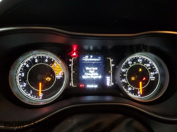 2019 Jeep Cherokee Altitude с VIN 1C4PJMLX6KD301833, выставлен на аукционе Copart как лот 58060415 с пробегом 78 328 миль миль и Списание • Salvage title. История ставок и продаж доступна на DreamBid. Изображение 9.