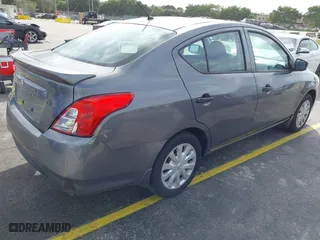 2019 Nissan Versa Sedan SV with VIN 3N1CN7AP1KL817747, listed as a IAAI auction lot 40800785 with 95,598 mi miles. Bid and sale history available at carsss.com. Image 4.