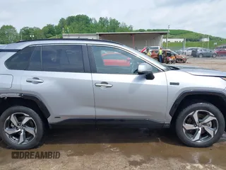 2021 Toyota RAV4 SE with VIN JTMAB3FV9MD055340, listed as a IAAI auction lot 42278024 with 42,040 mi miles and . Bid and sale history available at DreamBid. Image 14.