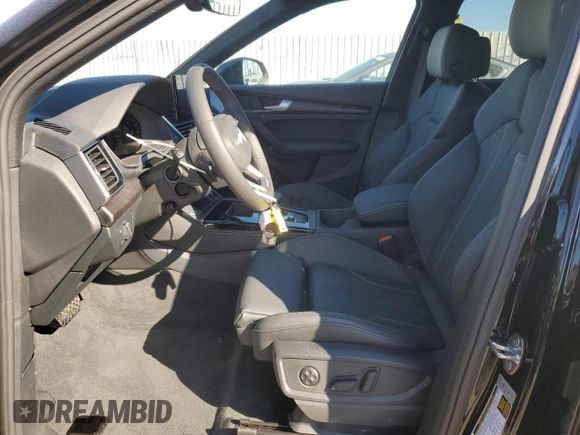 2024 Audi Q5 S line Premium Plus z VIN WA1E2AFY6R2125874, wystawiony jako Copart lot #47052955 z przebiegiem 1 144 mil mil oraz Szkoda całkowita • Salvage title. Historia ofert i sprzedaży dostępna na DreamBid. Obrazek 7.