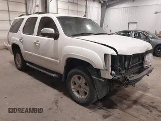 2007 Chevrolet Tahoe LTZ z VIN 1GNFK13097R308030, wystawiony jako IAAI lot #41510254 z przebiegiem 193 710 mil mil oraz . Historia ofert i sprzedaży dostępna na DreamBid. Obrazek 1.