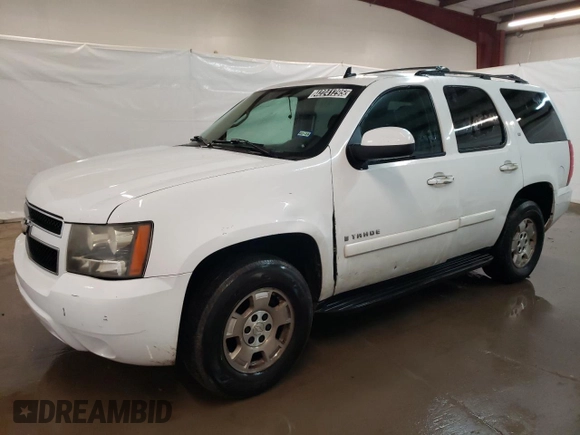 2008 Chevrolet Tahoe 2LT z VIN 1GNFC13078R152116, wystawiony jako Copart lot #42241295 z przebiegiem 224 882 mil mil oraz Czysty tytuł • Clean title. Historia ofert i sprzedaży dostępna na DreamBid. Obrazek 1.