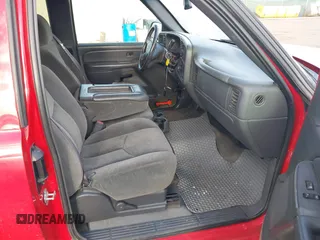 2005 Chevrolet Silverado 1500 Z71 with VIN 1GCEK19B75E124688, listed as a IAAI auction lot 41897171 with 101,547 mi miles and . Bid and sale history available at DreamBid. Image 5.