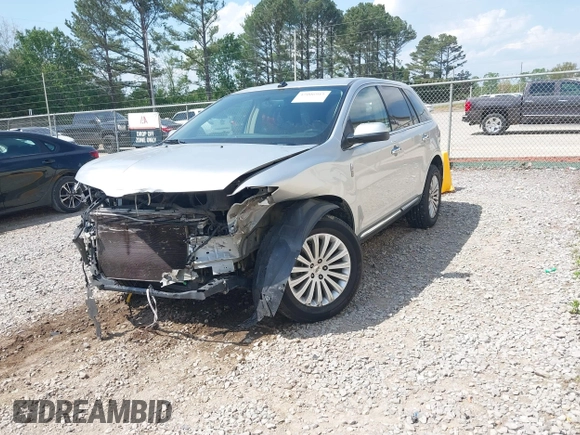 2011 Lincoln MKX with VIN 2LMDJ6JK6BBJ24034, listed as a IAAI auction lot 42006915 with 141,755 mi miles. Bid and sale history available at carsss.com. Image 18.