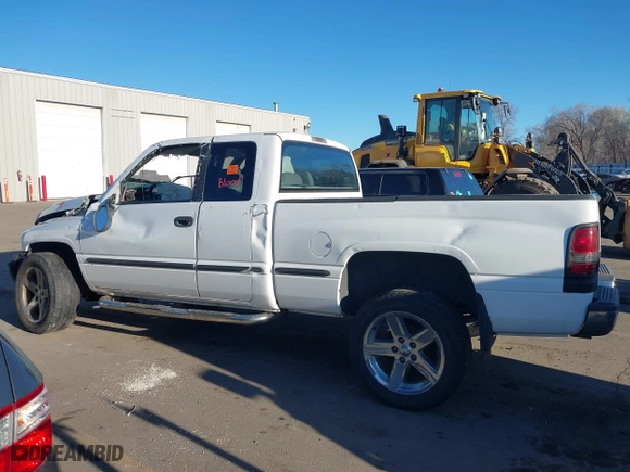 1999 Dodge Ram 1500 with VIN 3B7HF13Z5XM594156, listed as a IAAI auction lot 41868196 with 0 mi miles. Bid and sale history available at carsss.com. Image 14.