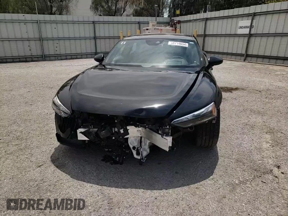 2024 Audi e-tron GT Premium Plus z VIN WAUFJBFW1R7001075, wystawiony jako Copart lot #58714654 z przebiegiem 3185 mil mil oraz Szkody całkowita. Historia ofert i sprzedaży dostępna na DreamBid. Obrazek 11.