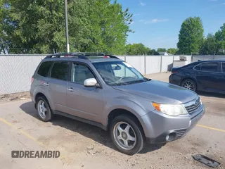 2010 Subaru Forester X Limited с VIN JF2SH6DC5AH777741, выставлен на аукционе IAAI как лот 42496196 с пробегом 95 348 миль миль и . История ставок и продаж доступна на DreamBid. Изображение 1.