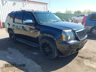 2007 GMC Yukon SLE with VIN 1GKFC13037R177798, listed as a IAAI auction lot 42031747 with 222,204 mi miles. Bid and sale history available at carsss.com. Image 1.