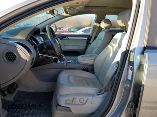 2007 Audi Q7 z VIN WA1AY74L97D078834, wystawiony jako Copart lot #76022894 z przebiegiem 113 562 mil mil oraz Czysty tytuł • Clean title. Historia ofert i sprzedaży dostępna na DreamBid. Obrazek 7.