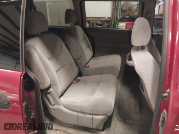 2002 Honda Odyssey LX z VIN 5FNRL18552B019426, wystawiony jako IAAI lot #41738214 z przebiegiem 202 577 mil mil oraz . Historia ofert i sprzedaży dostępna na DreamBid. Obrazek 8.