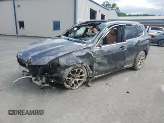 2020 BMW X5 xDrive40i with VIN 5UXCR6C00L9D70710, listed as a Copart auction lot 61811085 with Not provided miles and Salvage title. Bid and sale history available at DreamBid. Image 1.