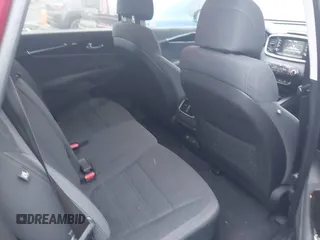 2017 Kia Sorento LX with VIN 5XYPG4A35HG215342, listed as a IAAI auction lot 40875287 with 118,146 mi miles. Bid and sale history available at carsss.com. Image 8.