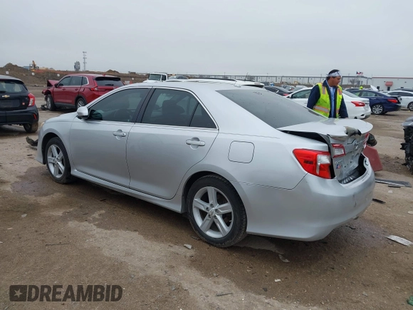 2012 Toyota Camry L with VIN 4T1BF1FKXCU060723, listed as a IAAI auction lot 41699365 with 211,767 mi miles. Bid and sale history available at carsss.com. Image 3.