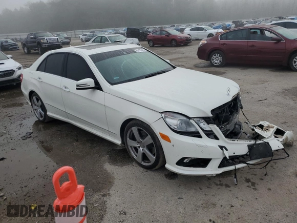 2010 Mercedes-Benz E 350 Luxury z VIN WDDHF8HB0AA099572, wystawiony jako Copart lot #54155435 z przebiegiem 62 107 mil mil oraz Szkoda całkowita • Salvage title. Historia ofert i sprzedaży dostępna na DreamBid. Obrazek 4.