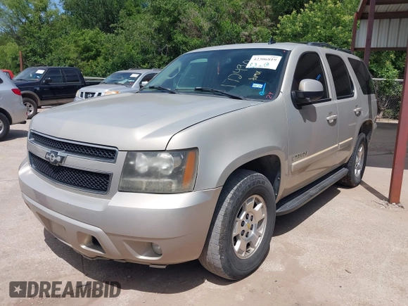2008 Chevrolet Tahoe 1LT с VIN 1GNFC130X8R172490, выставлен на аукционе IAAI как лот 42306819 с пробегом 219 419 миль миль и . История ставок и продаж доступна на DreamBid. Изображение 2.