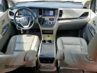 2018 Toyota Sienna XLE Auto Access Seat with VIN 5TDYZ3DC8JS954217, listed as a Copart auction lot 56164075 with 63,290 mi miles and Clean title. Bid and sale history available at DreamBid. Image 8.
