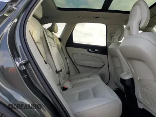 2018 Volvo XC60 Momentum with VIN LYV102RK0JB106389, listed as a Copart auction lot 82677454 with 114,832 mi miles and Salvage Title. Bid and sale history available at carsss.com. Image 11.