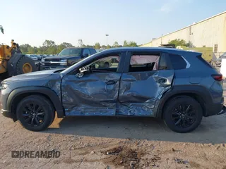 2023 Mazda CX-50 S Preferred Plus z VIN 7MMVABCM4PN105733, wystawiony jako IAAI lot #40323456 z przebiegiem 24 226 mil mil oraz . Historia ofert i sprzedaży dostępna na DreamBid. Obrazek 14.