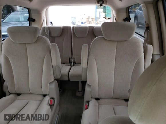 2006 Kia Sedona LX with VIN KNDMB233466022537, listed as a Copart auction lot 71130354 with 215,997 mi miles and Salvage Title. Bid and sale history available at carsss.com. Image 10.