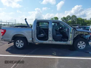 2021 Ford F-150 XL z VIN 1FTEW1CB8MKE90821, wystawiony jako IAAI lot #42733214 z przebiegiem 74 371 mil mil oraz . Historia ofert i sprzedaży dostępna na DreamBid. Obrazek 13.