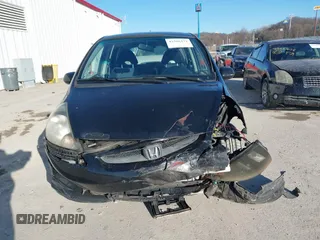 2008 Honda Fit Sport with VIN JHMGD38648S034079, listed as a IAAI auction lot 41586372 with 208,102 mi miles. Bid and sale history available at carsss.com. Image 13.