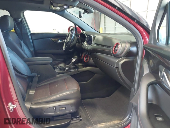 2019 Chevrolet Blazer RS z VIN 3GNKBERS3KS681486, wystawiony jako IAAI lot #42307181 z przebiegiem 104 387 mil mil oraz . Historia ofert i sprzedaży dostępna na DreamBid. Obrazek 5.