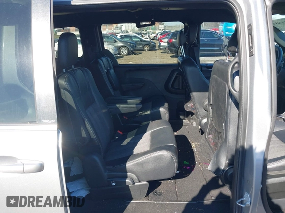 2014 Chrysler Town & Country S with VIN 2C4RC1HG2ER191665, listed as a IAAI auction lot 41874528 with 161,014 mi miles. Bid and sale history available at carsss.com. Image 8.