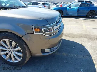 2014 Ford Flex Limited with VIN 2FMGK5D85EBD00687, listed as a IAAI auction lot 41715925 with 211,280 mi miles. Bid and sale history available at carsss.com. Image 17.