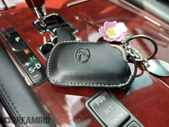 2012 Lexus LS 460 z VIN JTHBL5EF0C5109820, wystawiony jako IAAI lot #41795530 z przebiegiem 66 289 mil mil oraz . Historia ofert i sprzedaży dostępna na DreamBid. Obrazek 11.