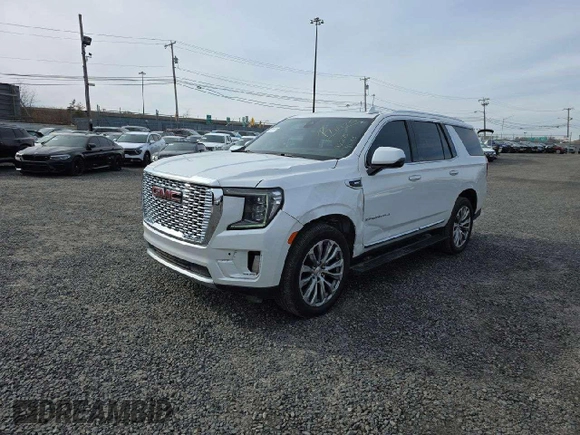 2021 GMC Yukon Denali with VIN 1GKS2DKL4MR143623, listed as a Copart auction lot 41826035 with 92,275 mi miles and Salvage Title. Bid and sale history available at carsss.com. Image 1.