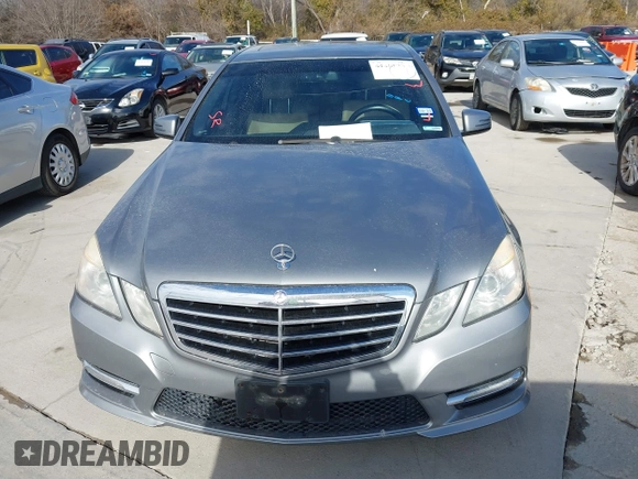 2012 Mercedes-Benz E 350 Luxury z VIN WDDHF5KB2CA540189, wystawiony jako IAAI lot #41405901 z przebiegiem 193 411 mil mil oraz . Historia ofert i sprzedaży dostępna na DreamBid. Obrazek 12.