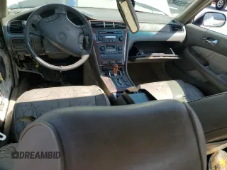 2002 Acura RL z VIN JH4KA96582C001815, wystawiony jako Copart lot #56925125 z przebiegiem Nie podano mil oraz Szkoda całkowita • Salvage title. Historia ofert i sprzedaży dostępna na DreamBid. Obrazek 8.