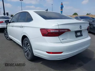 2020 Volkswagen Jetta SEL z VIN 3VWEB7BU6LM037447, wystawiony jako IAAI lot #41905020 z przebiegiem 42 179 mil mil oraz . Historia ofert i sprzedaży dostępna na DreamBid. Obrazek 3.