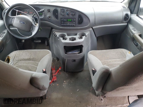 2004 Ford Econoline Passenger XL with VIN 1FDSS31L64HB18943, listed as a Copart auction lot 87038244 with 146,382 mi miles and Clean Title. Bid and sale history available at carsss.com. Image 8.