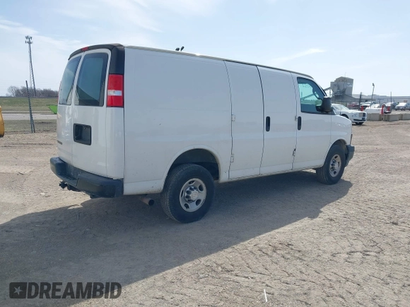 2018 Chevrolet Express Cargo Van with VIN 1GCWGAFP8J1253370, listed as a IAAI auction lot 41791109 with 101,253 mi miles. Bid and sale history available at carsss.com. Image 4.