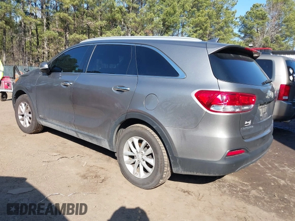 2018 Kia Sorento LX with VIN 5XYPGDA33JG424570, listed as a IAAI auction lot 41485156 with 110,893 mi miles. Bid and sale history available at carsss.com. Image 3.