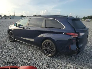 2022 Toyota Sienna XSE with VIN 5TDXRKEC6NS103883, listed as a Copart auction lot 58662275 with 109,172 mi miles and Salvage title. Bid and sale history available at DreamBid. Image 2.