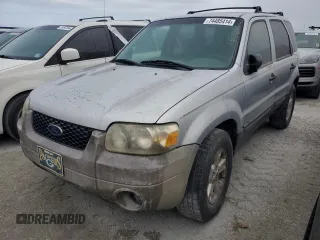 2005 Ford Escape XLT with VIN 1FMYU03135DA00081, listed as a Copart auction lot 74485414 with 0 mi miles and Salvage Title. Bid and sale history available at carsss.com. Image 1.