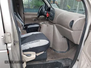 2001 Ford Econoline Passenger XL с VIN 1FBSS31S71HB54782, выставлен на аукционе IAAI как лот 42265547 с пробегом 193 341 миль миль и . История ставок и продаж доступна на DreamBid. Изображение 5.