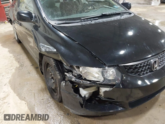 2010 Honda Civic Cpe LX with VIN 2HGFG1B69AH531712, listed as a IAAI auction lot 41235917 with 84,521 mi miles. Bid and sale history available at carsss.com. Image 6.