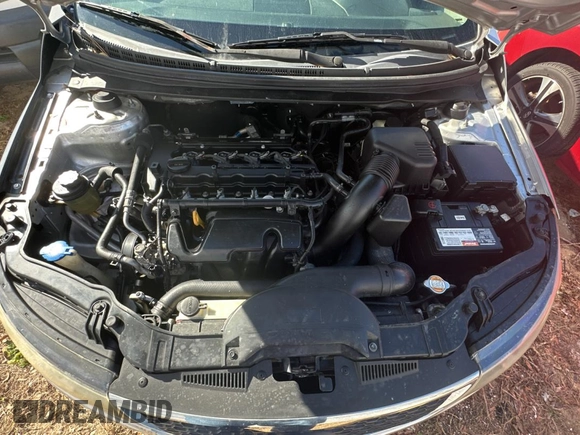 2011 Kia Forte LX with VIN KNAFT4A21B5891069, listed as a Copart auction lot 84038714 with 176,385 mi miles and Clean Title. Bid and sale history available at carsss.com. Image 7.