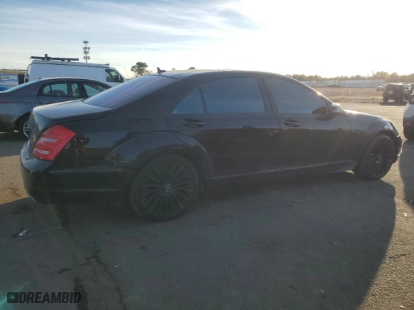 2011 Mercedes-Benz S-Class S 550 with VIN WDDNG8GB4BA368949, listed as a Copart auction lot 43427675 with 85,136 mi miles and Salvage Title. Bid and sale history available at carsss.com. Image 3.