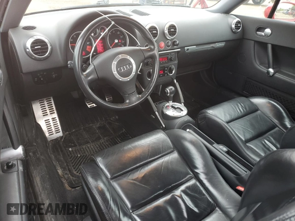 2005 Audi TT z VIN TRUWF28N451001406, wystawiony jako Copart lot #55391845 z przebiegiem 113 156 mil mil oraz Szkody całkowita. Historia ofert i sprzedaży dostępna na DreamBid. Obrazek 8.
